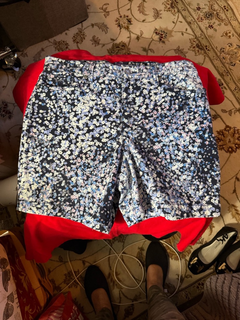 Floral Print Women's Shorts - Navy Blue. Gloria Vanderbilt. 10